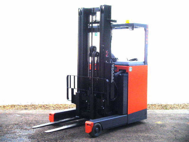 toyota fork lifts uk #3