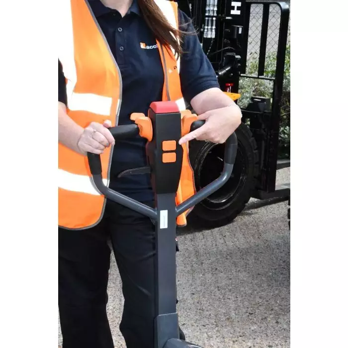 LITHIUM POWERED PALLET TRUCK 1500KG CAPACITY HANDLE
